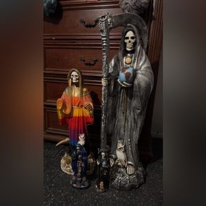 santísima muerte estatua